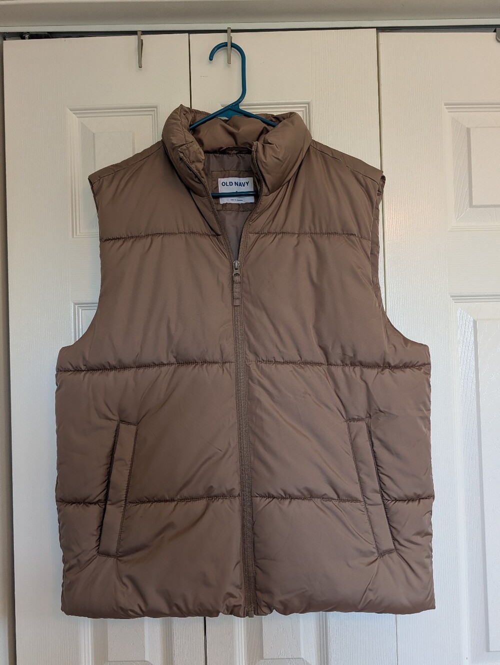 Old Navy Men's Tan Light Brown Quilted Puffer Vest